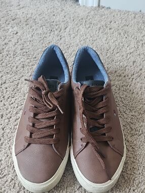 Tommy Hilfiger Ref Men’s Brown Low-Top Sneakers with White Sole